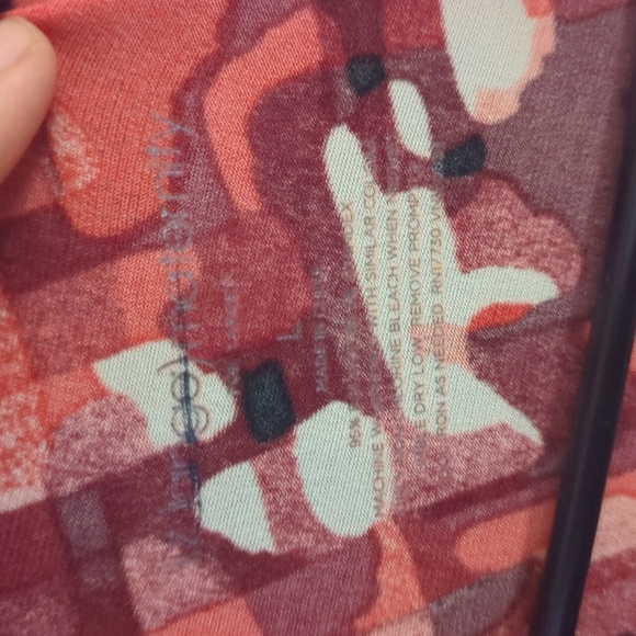 Liz Lange Maternity Red & Black True Wrap Dress Size Large - Picture 4 of 5